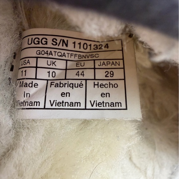 UGG Men’s Black Shearling Slippers Size 11 - Picture 8 of 8